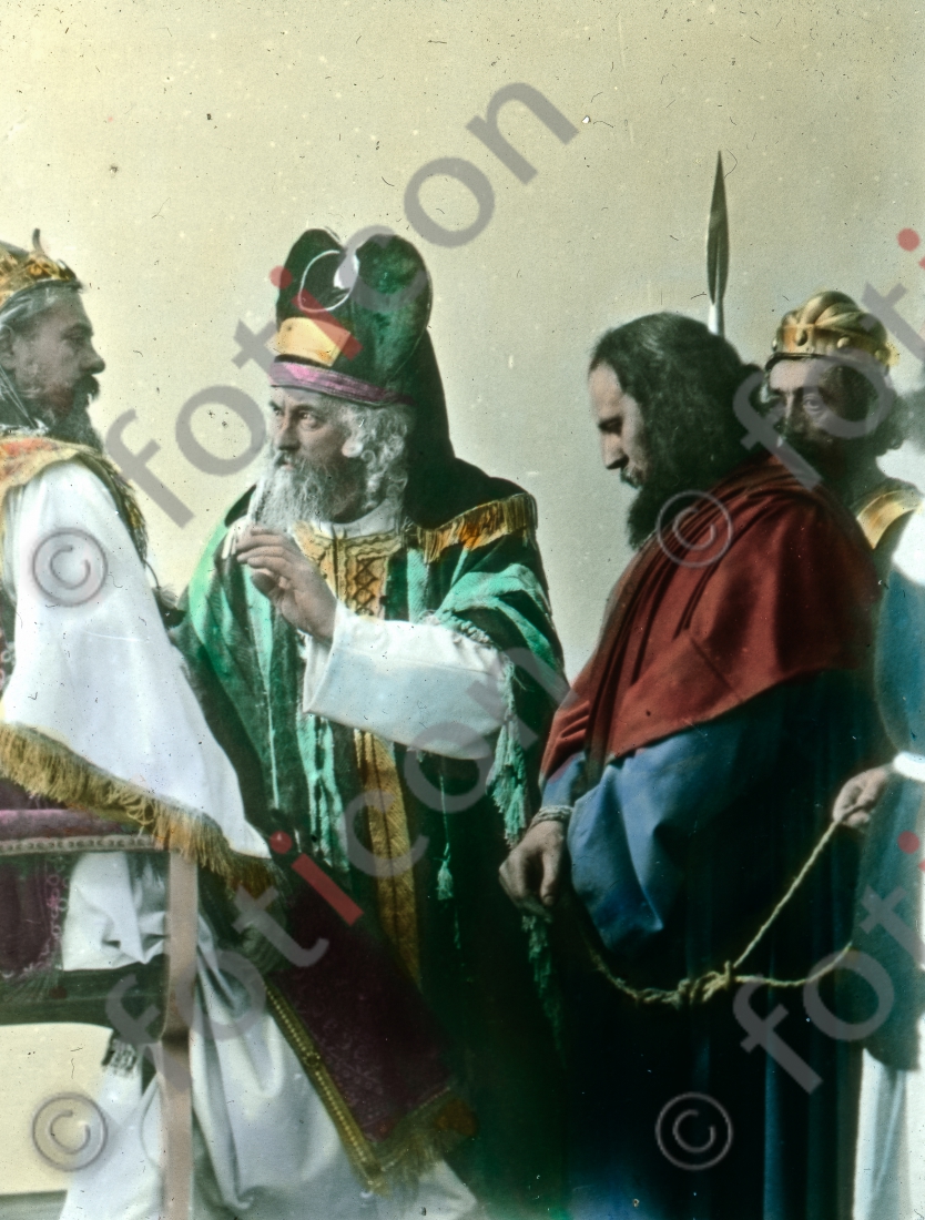Jesus vor dem Hohepriester Kajaphas | Jesus before the high priest Kajaphas (foticon-simon-105-071.jpg)